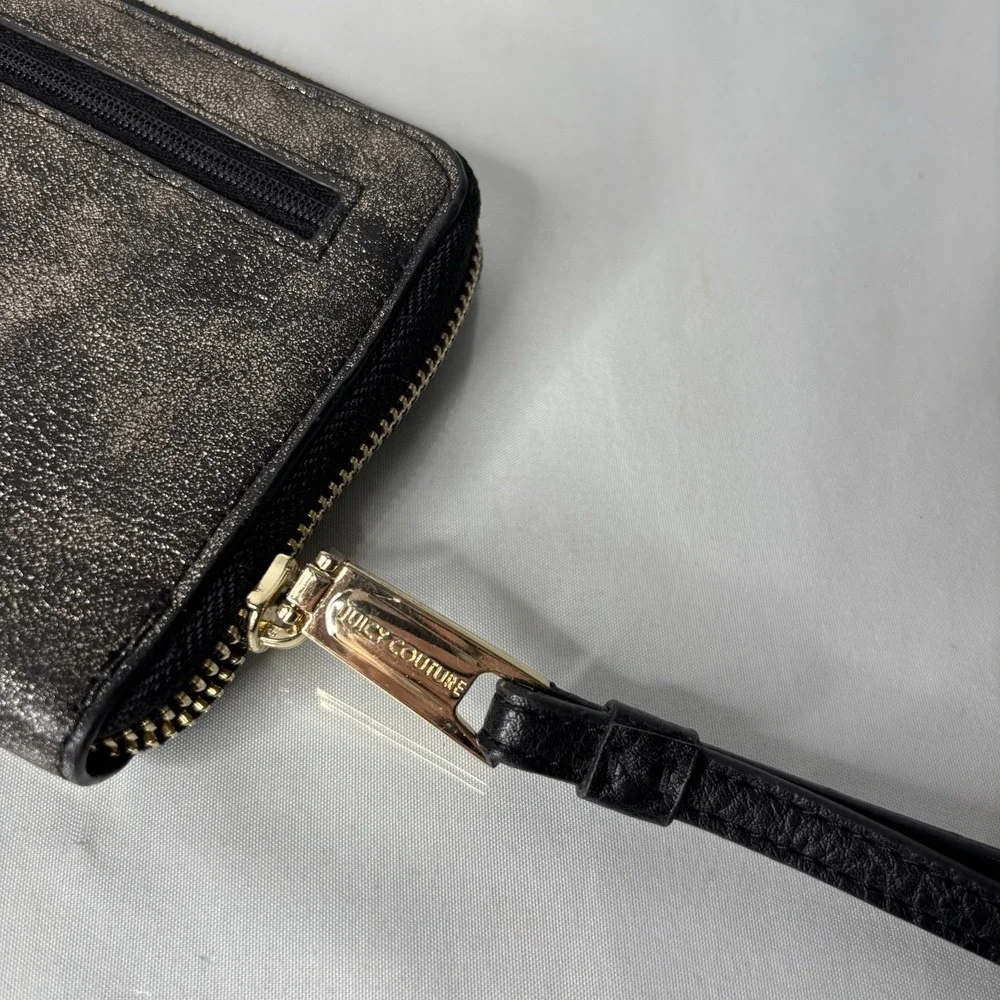 Juicy Couture black/gold compact wristlet Y2K Millennial 2000s